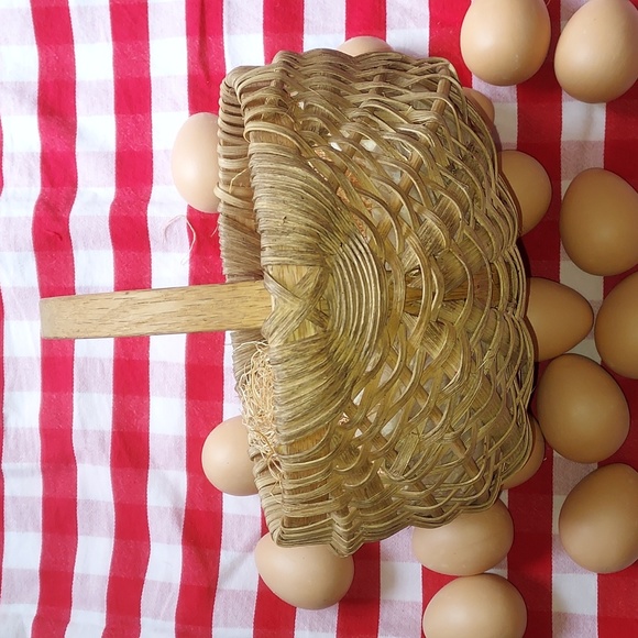 VINTAGE Basket &  Wooden Eggs Country/Prim Decor. - Picture 5 of 8